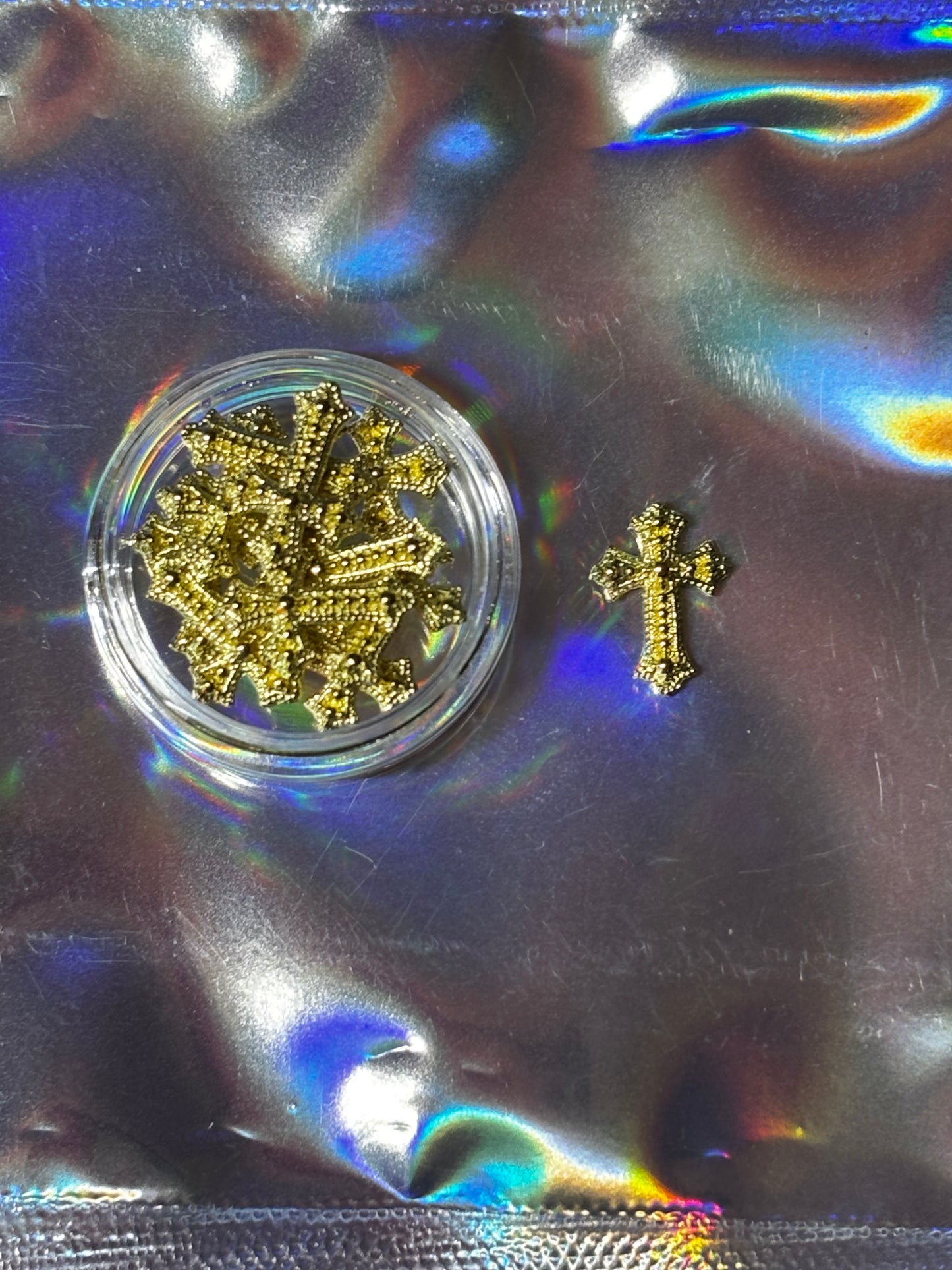 Cruci 3D Aurii – Accesorii Unghii Glittery Nails ✨